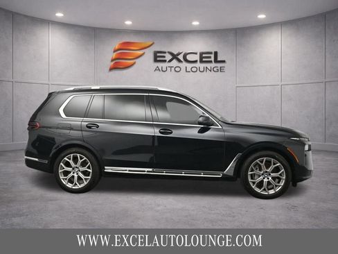 Used 2023 BMW X7 xDrive40i w/ Premium Package AWD/4WD image 10