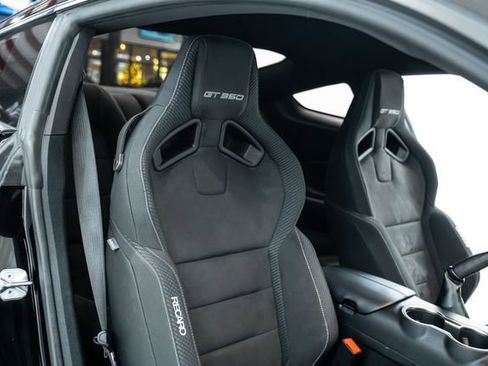 Used 2017 Ford Mustang Shelby GT350 image 29