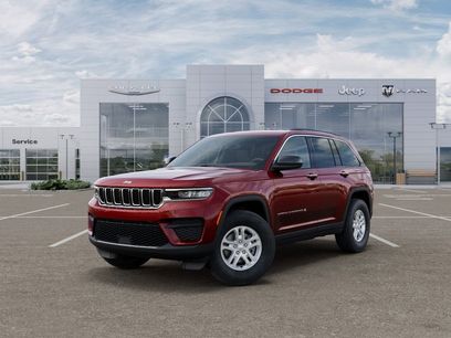 New 2025 Jeep Grand Cherokee Laredo w/ Trailer Tow Package