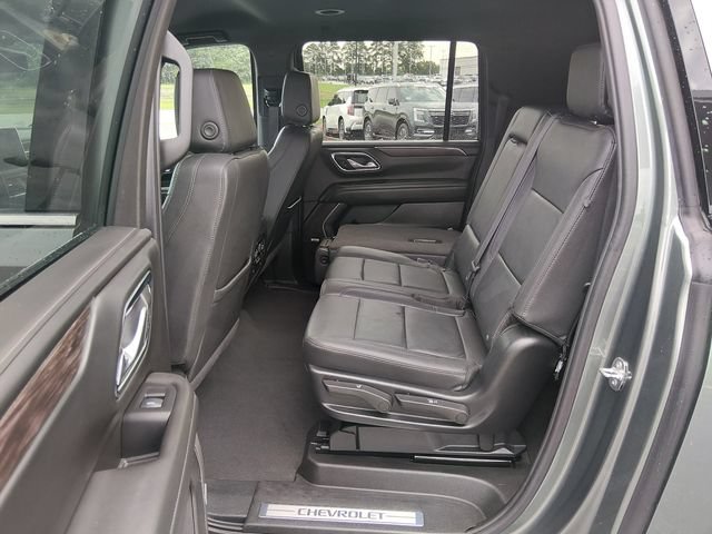 Used 2024 Chevrolet Suburban LT AWD/4WD image 13