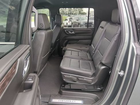 Used 2024 Chevrolet Suburban LT AWD/4WD image 13