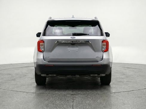Used 2024 Ford Explorer XLT w/ Equipment Group 202A RWD image 7