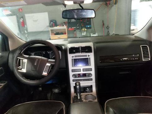 Used 2008 Lincoln MKX AWD image 32