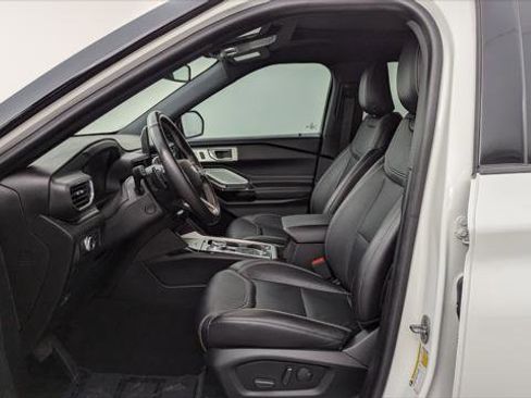 Used 2022 Ford Explorer ST w/ Equipment Group 401A image 14