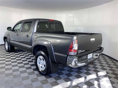 Used 2013 Toyota Tacoma 4x4 Double Cab w/ SR5 Pkg image 6