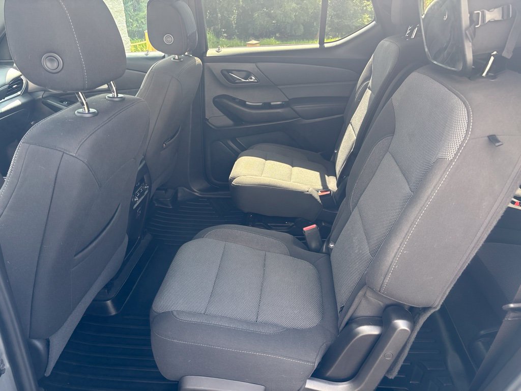 Used 2023 Chevrolet Traverse LT AWD/4WD image 7