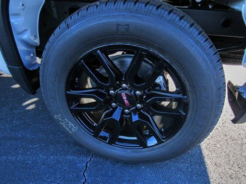 New 2026 GMC Sierra 1500 Pro w/ Graphite Edition image 9