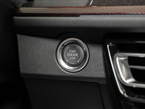 New 2026 Chevrolet Traverse RS image 21