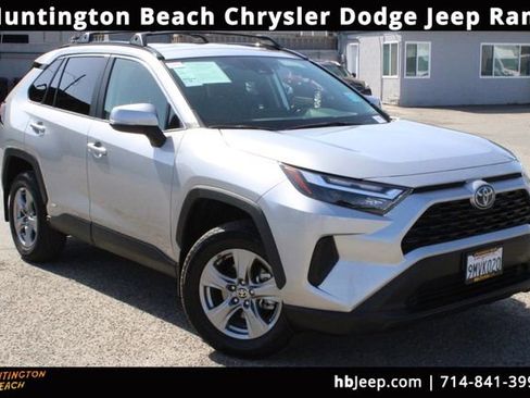 Used 2024 Toyota RAV4 XLE AWD/4WD image 1
