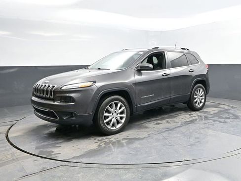 Used 2018 Jeep Cherokee Limited image 5