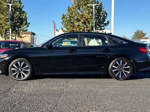 Used 2024 Honda Civic EX image 2