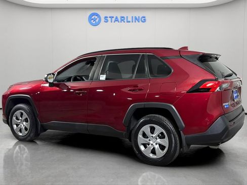 Used 2021 Toyota RAV4 LE FWD image 4