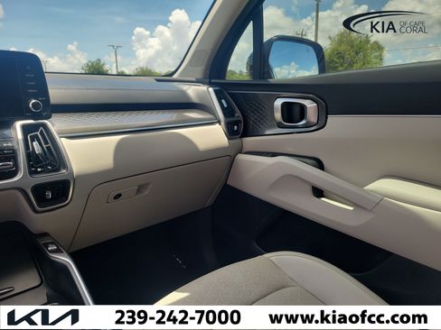 Certified 2023 Kia Sorento S w/ Panoramic Sunroof Package FWD image 19
