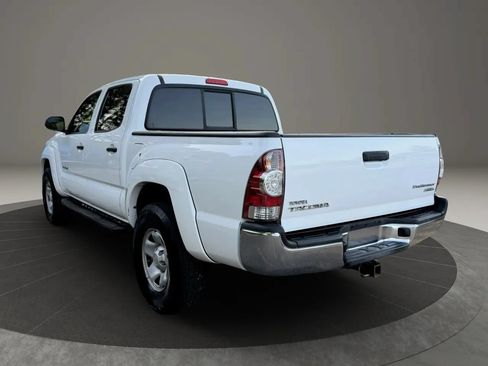 Used 2014 Toyota Tacoma PreRunner w/ SR5 Package RWD image 7