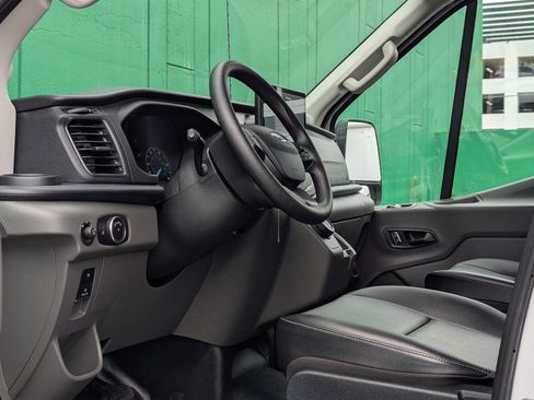 Used 2023 Ford E-Transit 148 High Roof Extended image 18