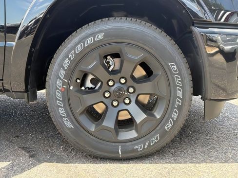 New 2026 RAM 1500 Big Horn AWD/4WD image 9