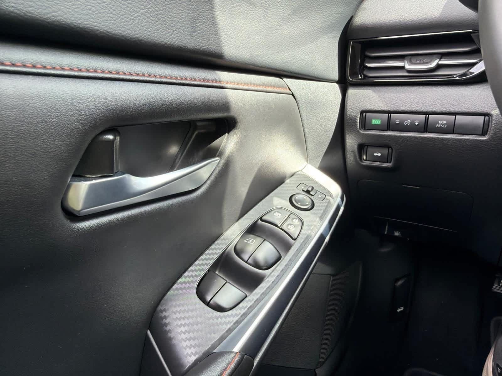 Used 2025 Nissan Sentra SR FWD image 20