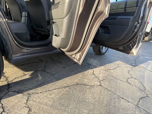 Used 2016 Jeep Patriot High Altitude image 10