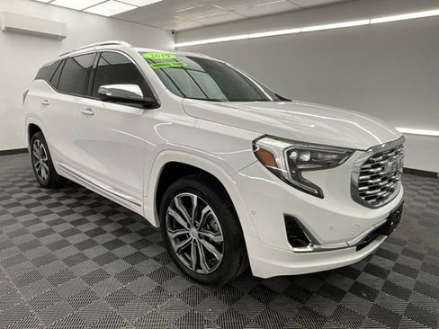 Used 2019 GMC Terrain Denali image 3