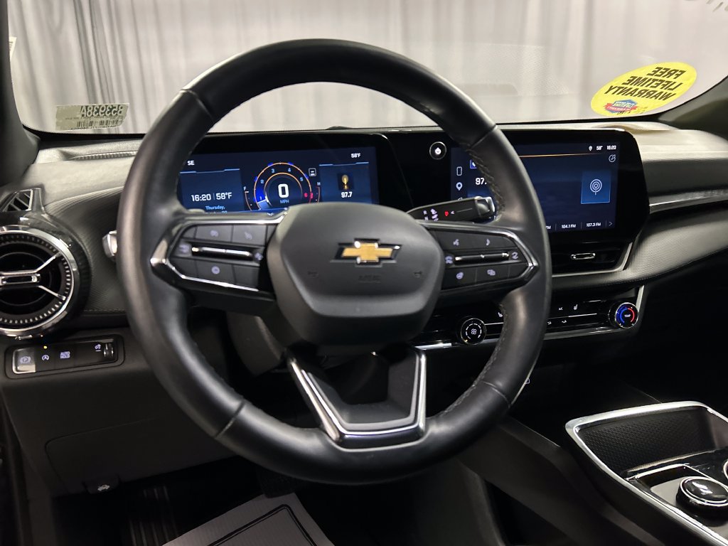 Used 2026 Chevrolet Equinox LT FWD image 14