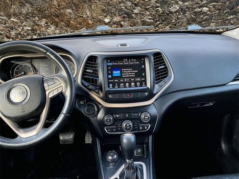 Used 2014 Jeep Cherokee Latitude w/ Comfort/Convenience Group image 6