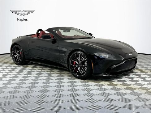 Used 2022 Aston Martin V8 Vantage Roadster image 1