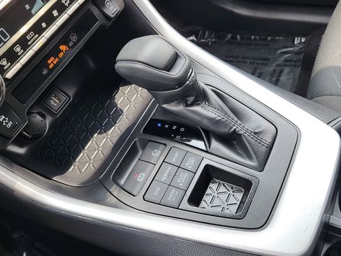 Certified 2025 Toyota RAV4 XLE image 18