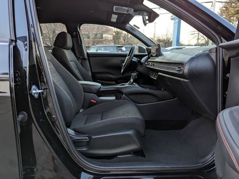 Used 2025 Honda HR-V Sport image 30