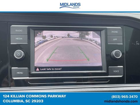 Used 2024 Volkswagen Jetta SE FWD image 25
