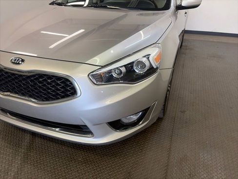 Used 2014 Kia Cadenza Premium w/ Luxury Package image 4