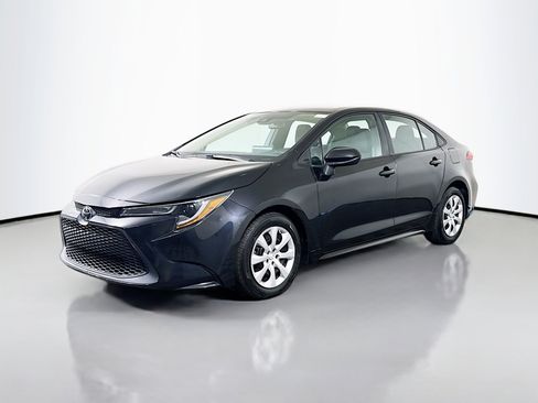 Used 2022 Toyota Corolla LE FWD image 4