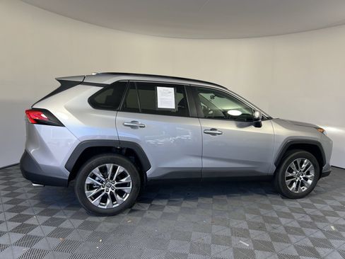Used 2021 Toyota RAV4 XLE Premium FWD image 2
