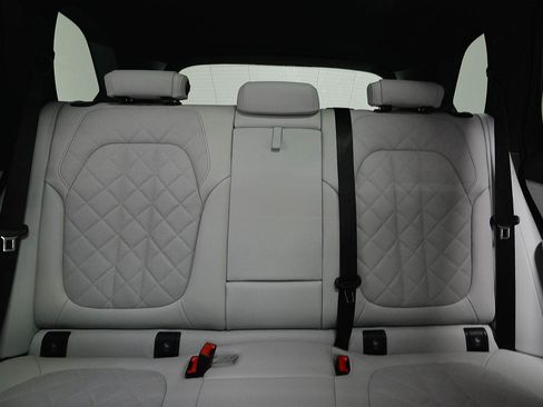 Used 2026 BMW X5 sDrive40i RWD image 9