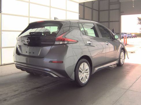 Used 2023 Nissan Leaf S FWD image 6