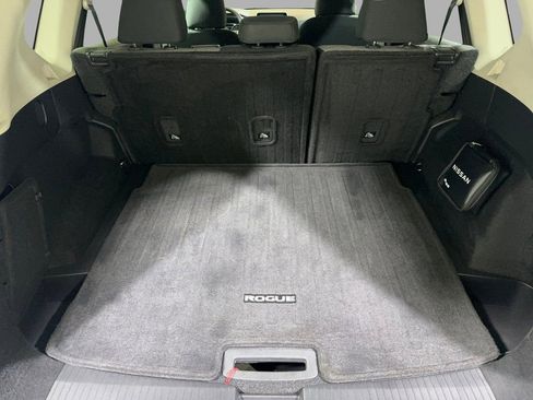 Used 2023 Nissan Rogue SV image 19