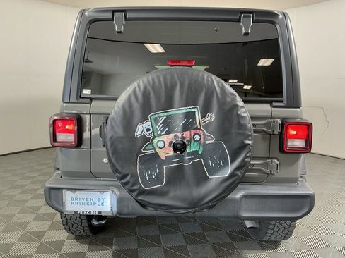 Used 2019 Jeep Wrangler Unlimited Sport image 6