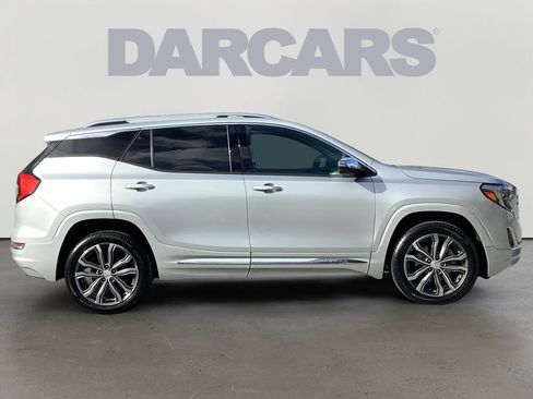 Used 2019 GMC Terrain Denali w/ Advanced Safety Package image 8