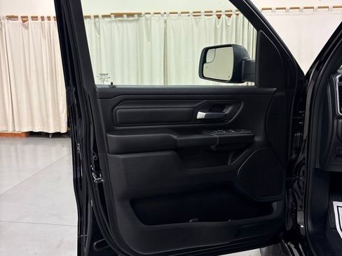 New 2026 RAM 1500 Express AWD/4WD image 17