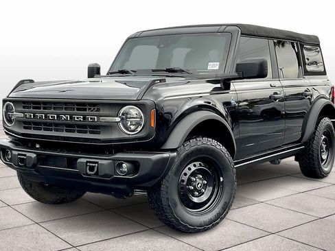 Used 2023 Ford Bronco Black Diamond image 1