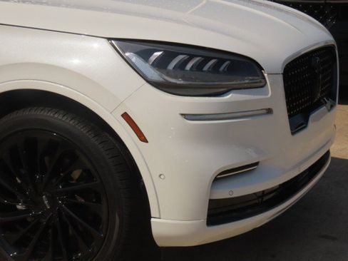 Used 2023 Lincoln Aviator Reserve w/ Jet Package RWD image 5