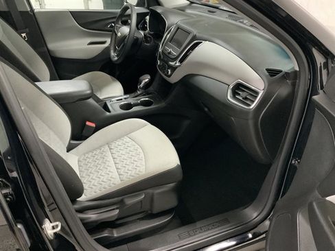Used 2023 Chevrolet Equinox LT w/ Driver Convenience Package image 22