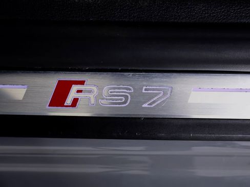 Used 2024 Audi RS 7 Performance w/ Black Optic Package AWD/4WD image 19