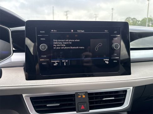 New 2025 Volkswagen Taos SE image 12