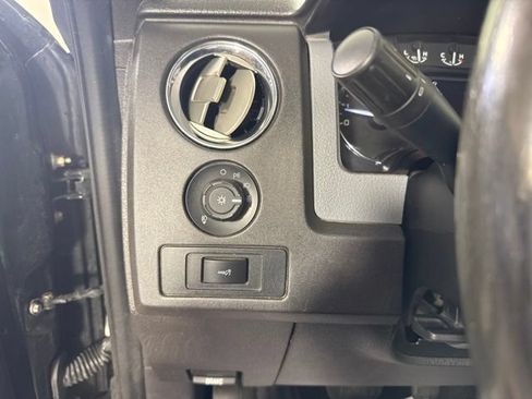 Used 2012 Ford F150 XLT w/ XLT Chrome Pkg AWD/4WD image 18