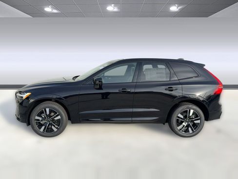 Used 2026 Volvo XC60 B5 Plus w/ Climate Package AWD/4WD image 2