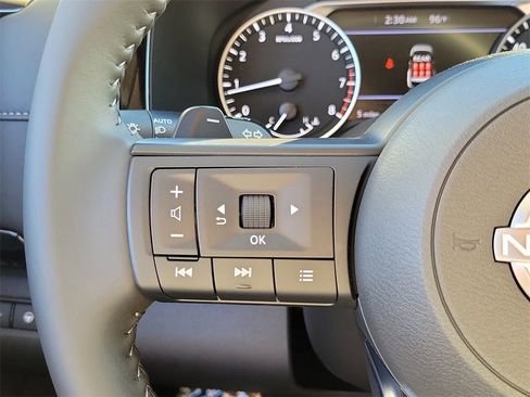 New 2025 Nissan Pathfinder SV image 5