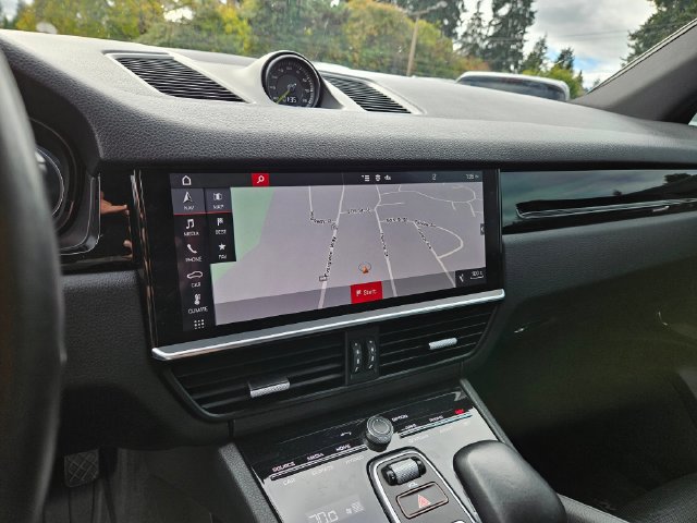 Used 2020 Porsche Cayenne E-Hybrid AWD/4WD image 10