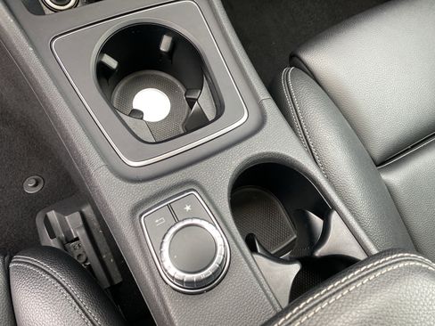 Used 2019 Mercedes-Benz GLA 250 250 image 68