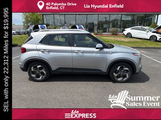 Used 2025 Hyundai Venue SEL FWD video 2