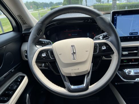 Used 2025 Lincoln Corsair Grand Touring w/ Equipment Group 301A AWD/4WD image 18